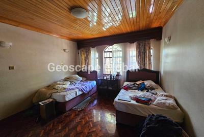 5 Bed House with En Suite in Kitisuru