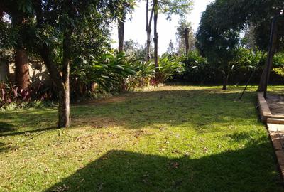 4 Bed House with En Suite at - 4