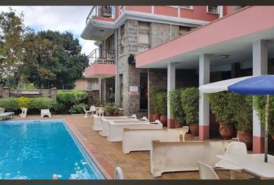 Serviced 1 Bed Apartment with En Suite at Lavington - 4