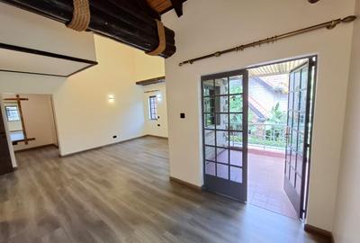 4 Bed Townhouse with En Suite at Lavington - 4