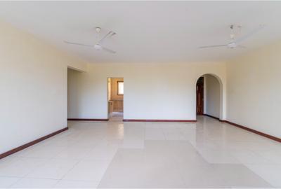 3 Bed Apartment with En Suite in Nyali Area