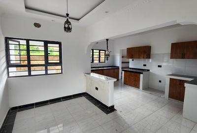 3 Bed House with En Suite at Forest Line Road - 4