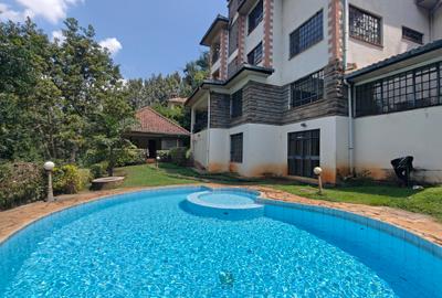 5 Bed Townhouse with En Suite in Kitisuru