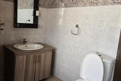 4 Bed Townhouse with En Suite in Runda - 3