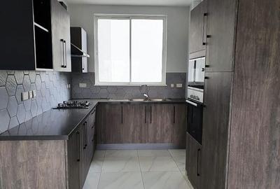 1 Bed Apartment with En Suite at Sports Road - 3