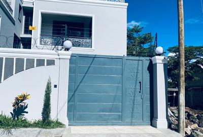 4 Bed Villa with En Suite at Eastern Bypass