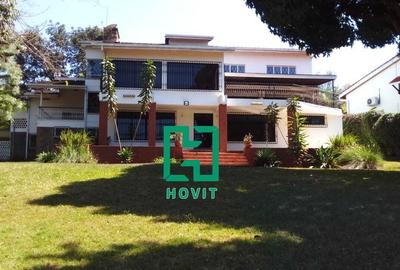 5 Bed Villa with En Suite in Gigiri