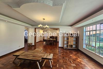 4 Bed House with En Suite in Runda