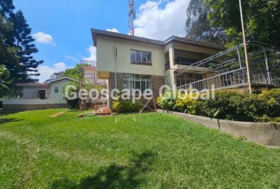5 Bed House with En Suite in Runda