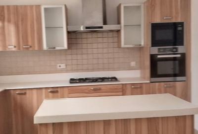 5 Bed Townhouse with En Suite in Lavington