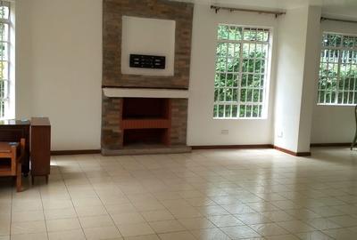 4 Bed Townhouse with En Suite in Spring Valley