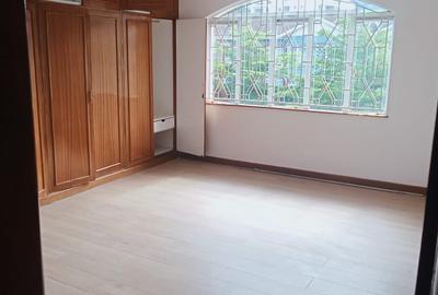 4 Bed Apartment with En Suite at Westland