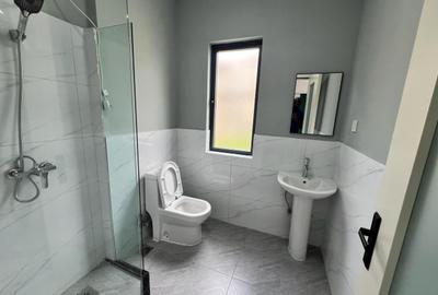 2 Bed Apartment with En Suite in Kilimani - 4