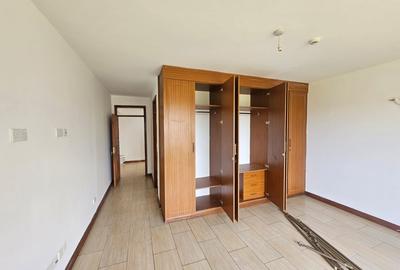 4 Bed Townhouse with En Suite in Runda - 2