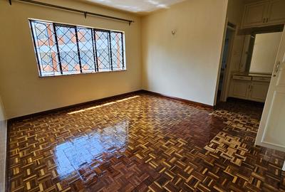 Serviced 3 Bed Apartment with En Suite in Kileleshwa