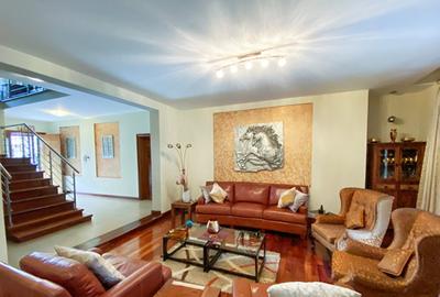 4 Bed House with En Suite at Westlands - 4