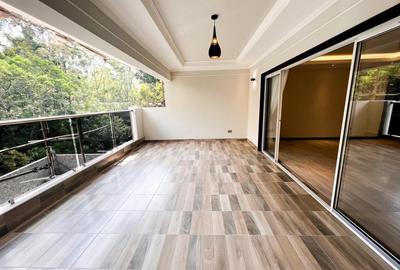 3 Bed Apartment with En Suite in Riverside - 4