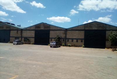 Warehouse with Service Charge Included at North Airport Rd