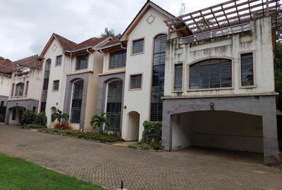 5 Bed Townhouse with En Suite at Convent Drive