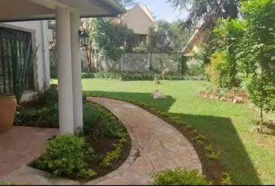 6 Bed Townhouse with En Suite in Karen - 4