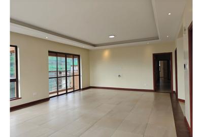 3 Bed Apartment with En Suite in Parklands