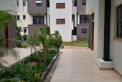 4 Bed Apartment with En Suite at Rossylin