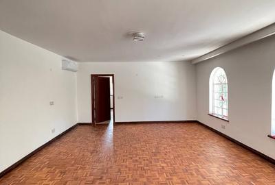 4 Bed Villa with En Suite in Muthaiga - 4