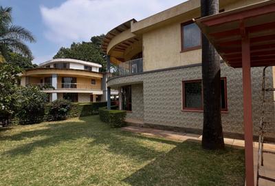 5 Bed Townhouse with En Suite in Lavington