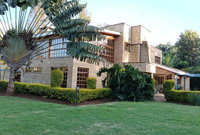 4 Bed House with En Suite in Runda - 2