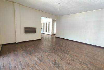 3 Bed Apartment with En Suite in Brookside - 3