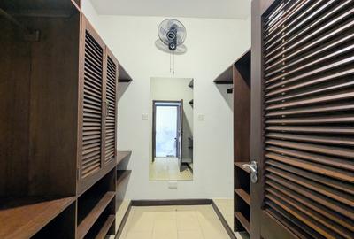 3 Bed Apartment with En Suite at Greenwood Drive - 3