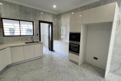 Serviced 3 Bed Apartment with En Suite at Gatundu Road - 4