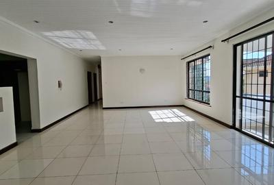 3 Bed Apartment with En Suite in Westlands Area - 3