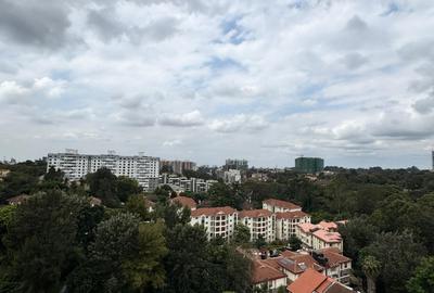 2 Bed Apartment with En Suite in Lavington