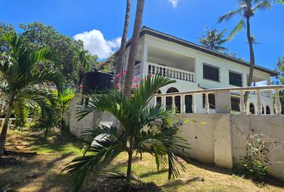 6 Bed Villa with En Suite at Aloo Drive Residence