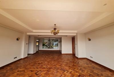 4 Bed Apartment with En Suite at Riverside Drive