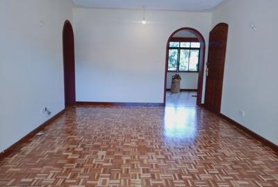 3 Bed Apartment with En Suite at Brookside Area - 3