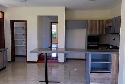 4 Bed Villa with En Suite in Karen