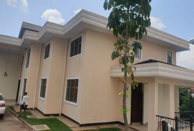 6 Bed House with En Suite at Kitisuru