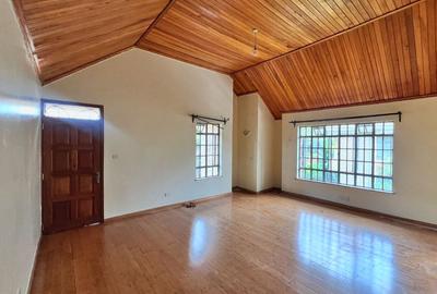 5 Bed House with En Suite in Lavington