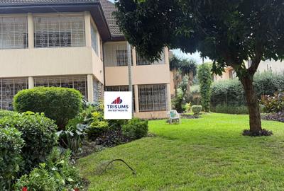 5 Bed House with En Suite in Runda