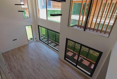 5 Bed Townhouse with En Suite in Lavington
