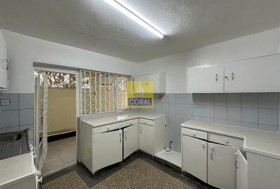 3 Bed Apartment in Brookside - 3