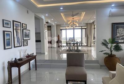 Furnished 4 Bed Apartment with En Suite at Jumeirah Apartments