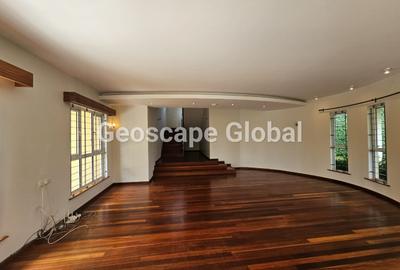 4 Bed House with En Suite in Kitisuru