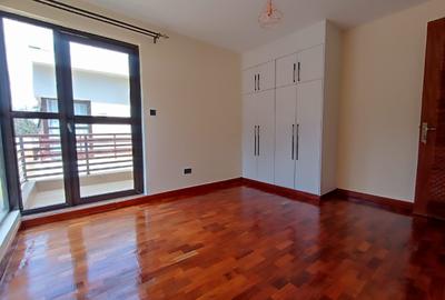 4 Bed House with En Suite in Karen - 3