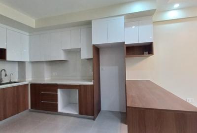 2 Bed Apartment with En Suite in Kilimani - 3