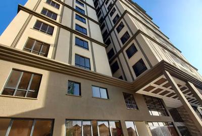 1 Bed Apartment with Swimming Pool in Brookside