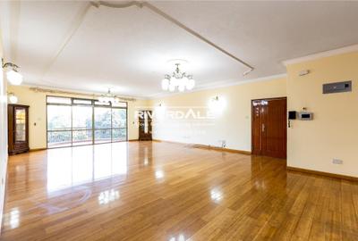 4 Bed Apartment with En Suite in Parklands