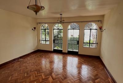 5 Bed Townhouse with En Suite at Riverside Drive - 3